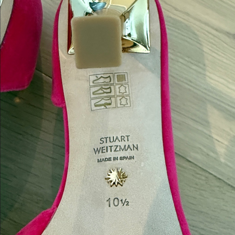 Stuart Weitzman Fuchsia Suede Heels - Picture 6 of 7